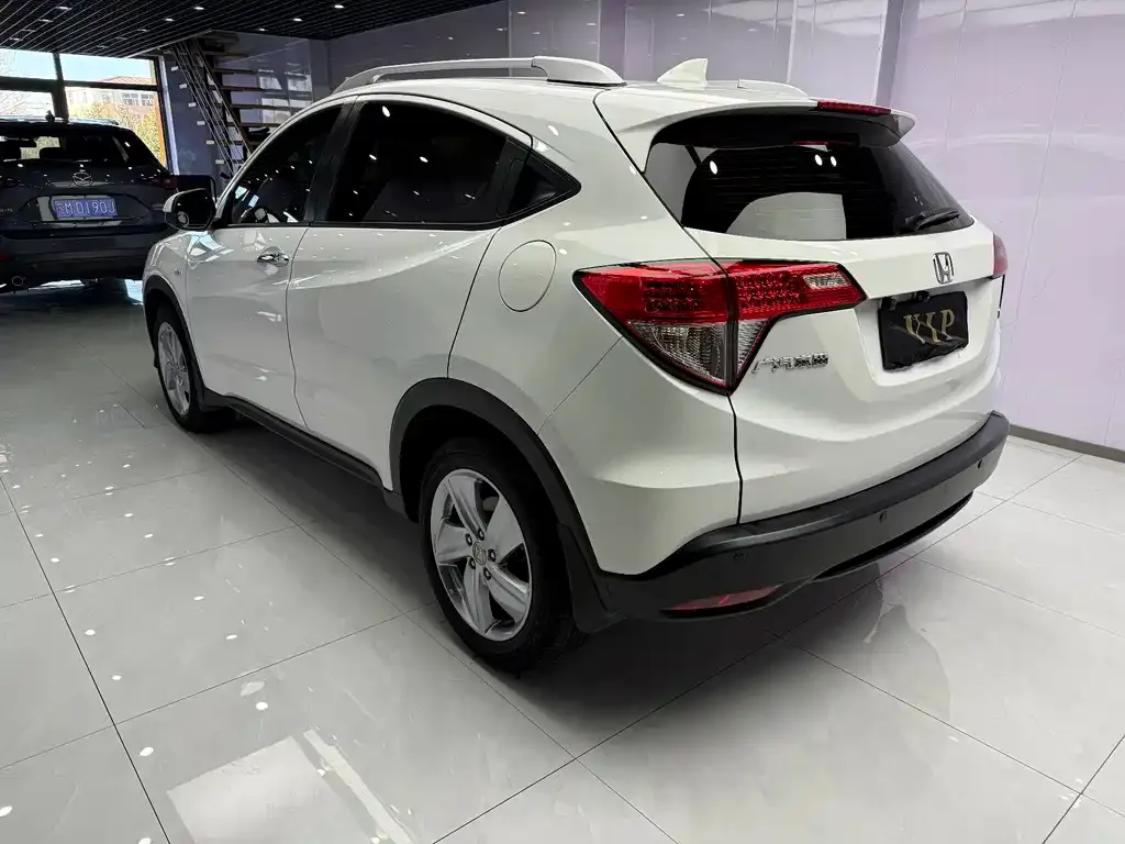 Honda Vezel — фото 6