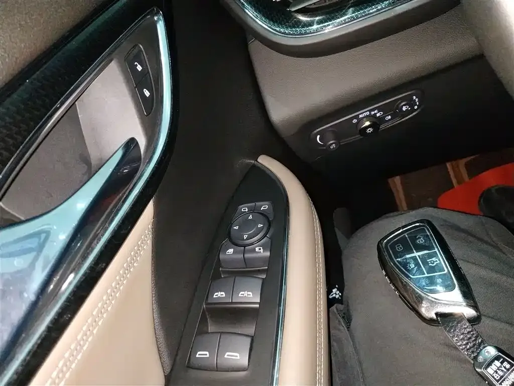 Buick Envision Plus — фото 9