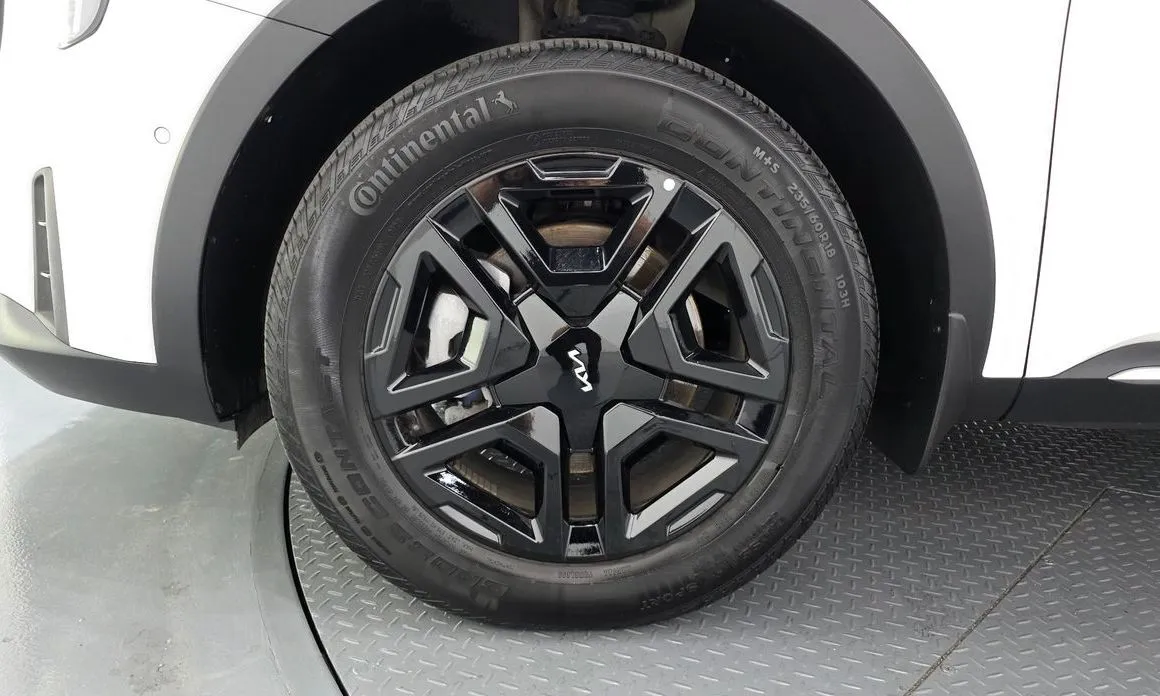 Kia Sorento — фото 5