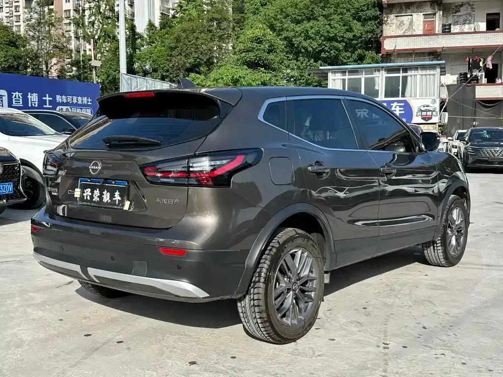 Nissan Qashqai — фото 4