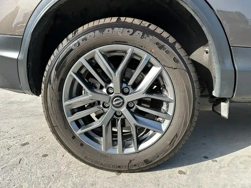 Nissan Qashqai — фото 10
