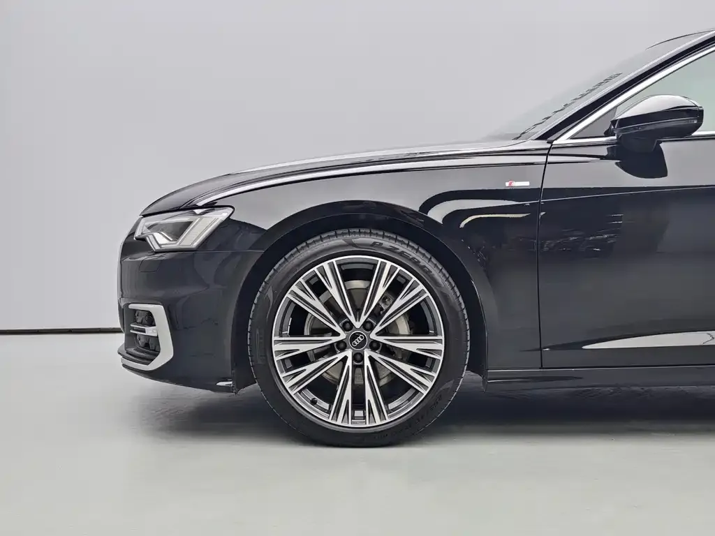 Audi A6L — фото 6