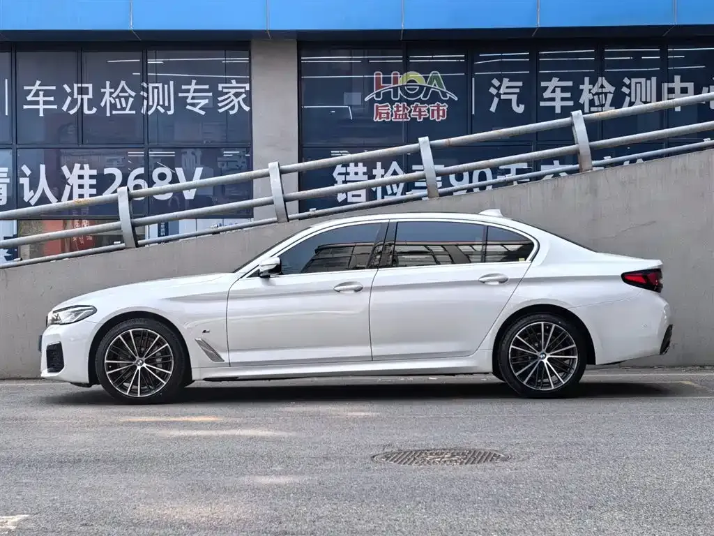 BMW 5 Series — фото 4