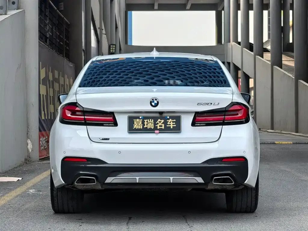 BMW 5 Series — фото 2
