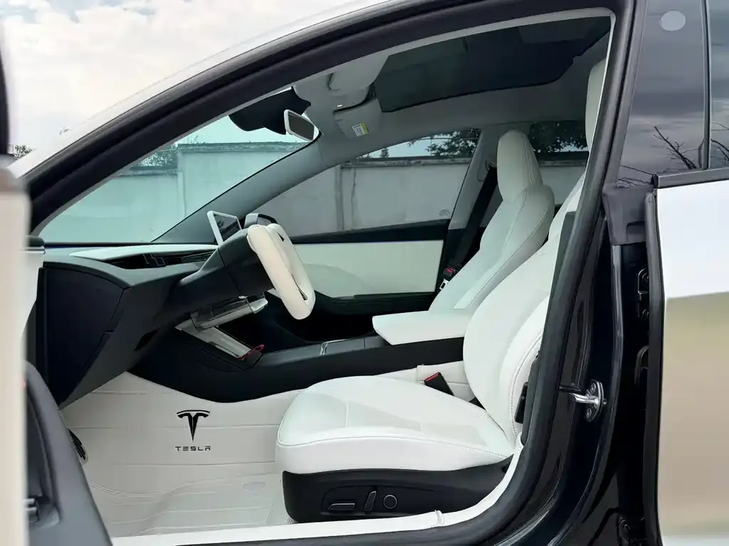 Tesla Model 3 — фото 2