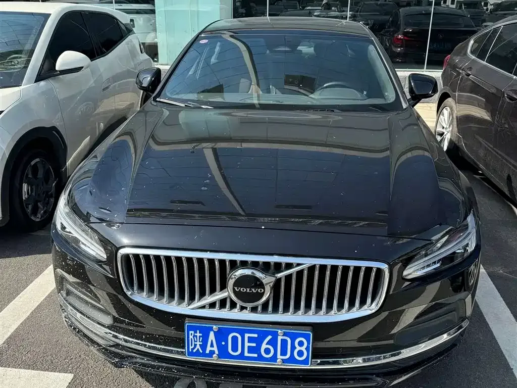 Volvo S90 2025 из CN, фото 3