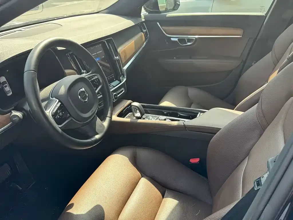Volvo S90 2025 из CN, фото 8