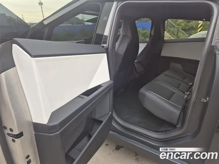 Tesla Cybertruck 2024 из KR, фото 3