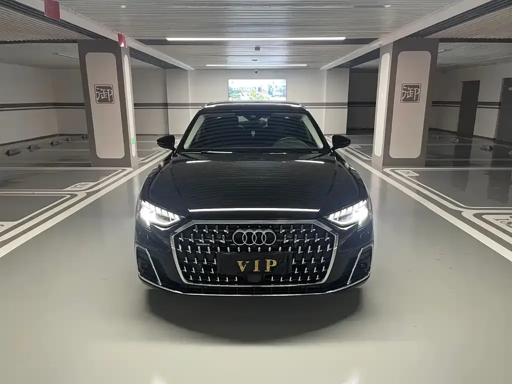 Audi A8 — фото 9