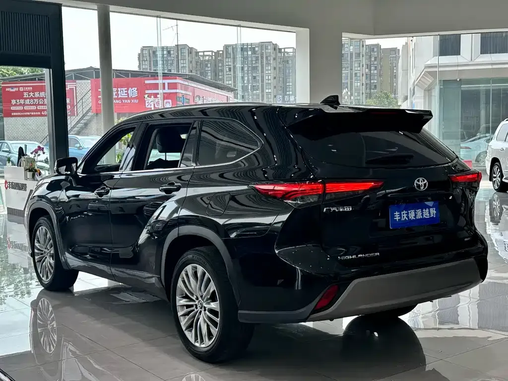 Toyota Highlander — фото 4