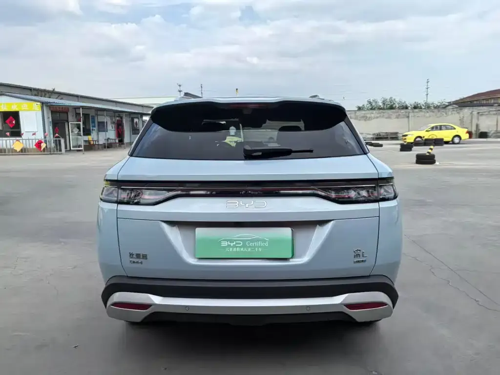 BYD L DM-i — фото 10