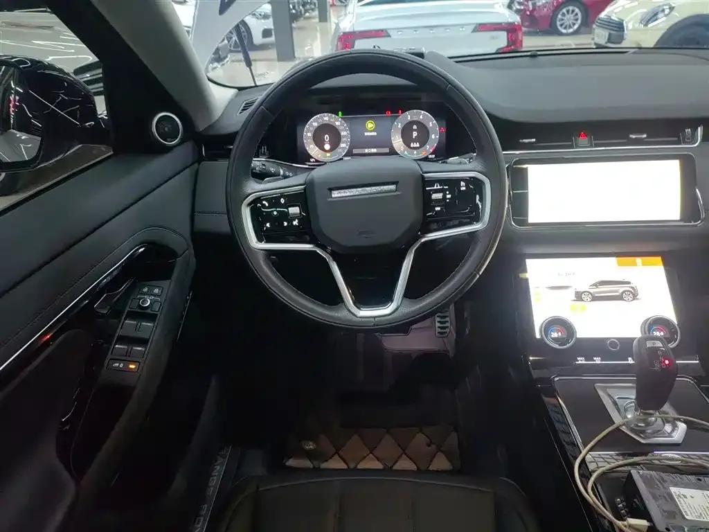 Land Rover Evoque — фото 10