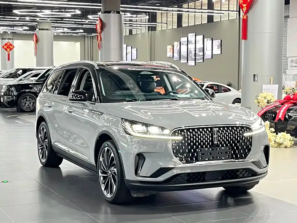 Lincoln Aviator — фото 10