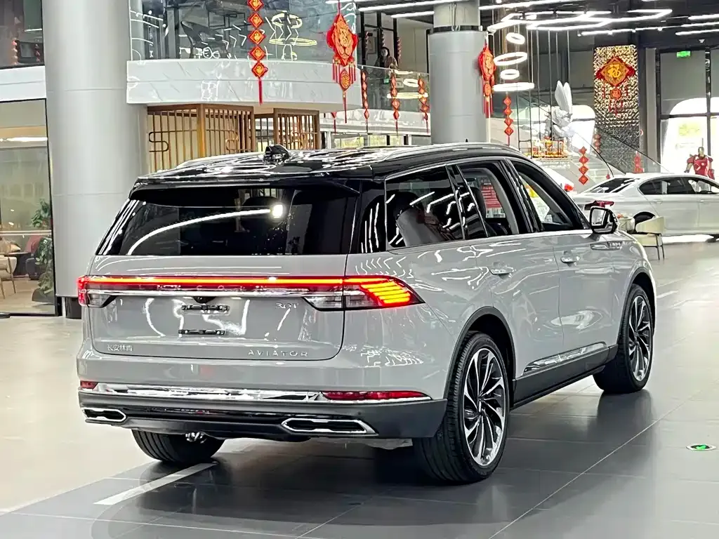 Lincoln Aviator — фото 4