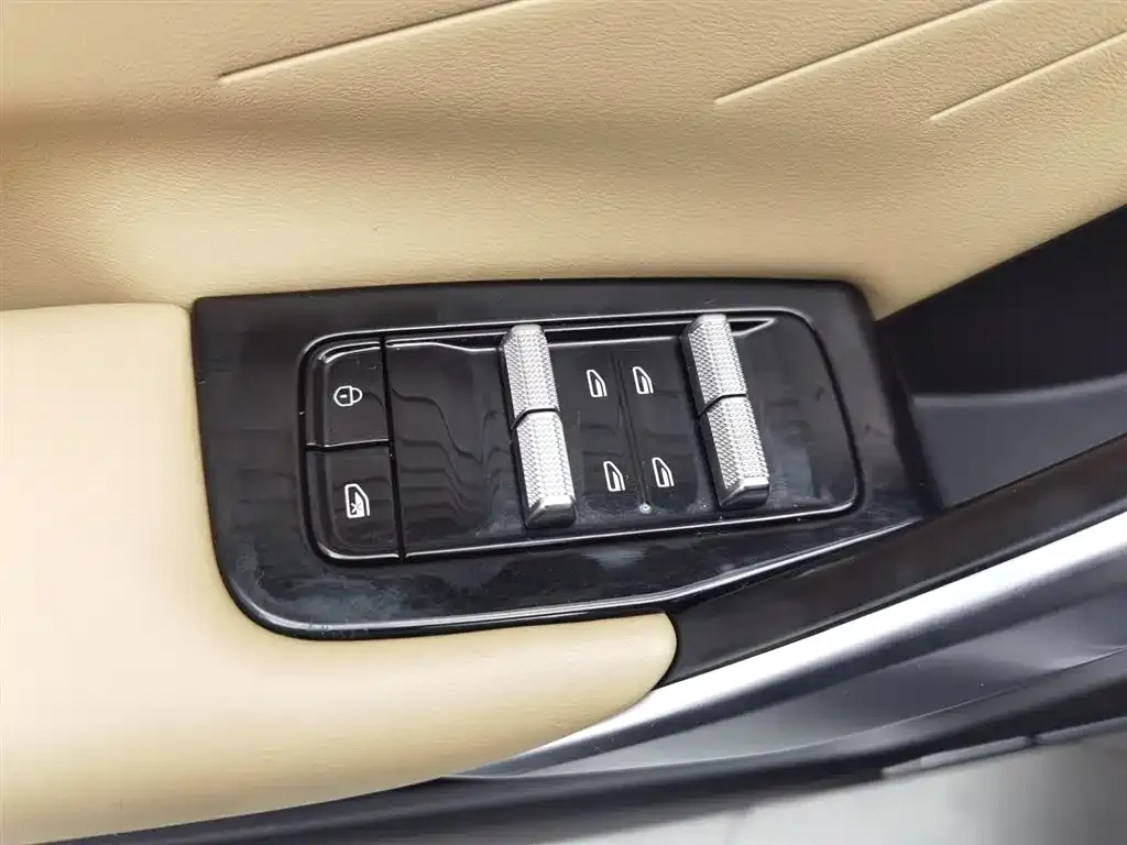 Geely Boyue L 2023 из CN, фото 9