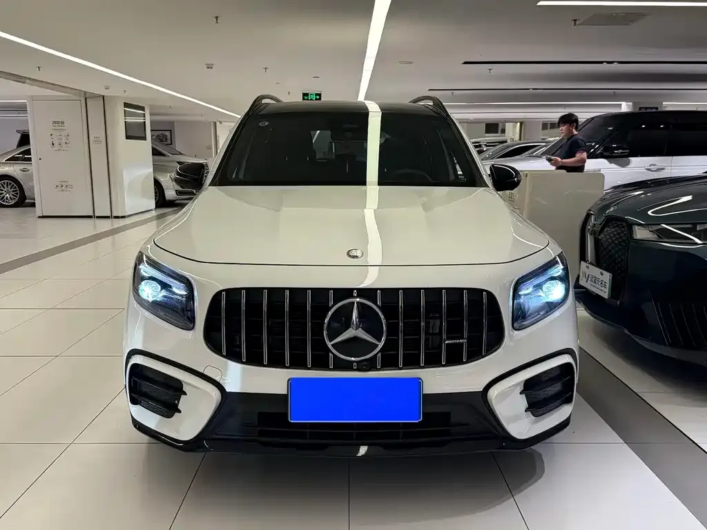 Mercedes-Benz GLB AMG — фото 3