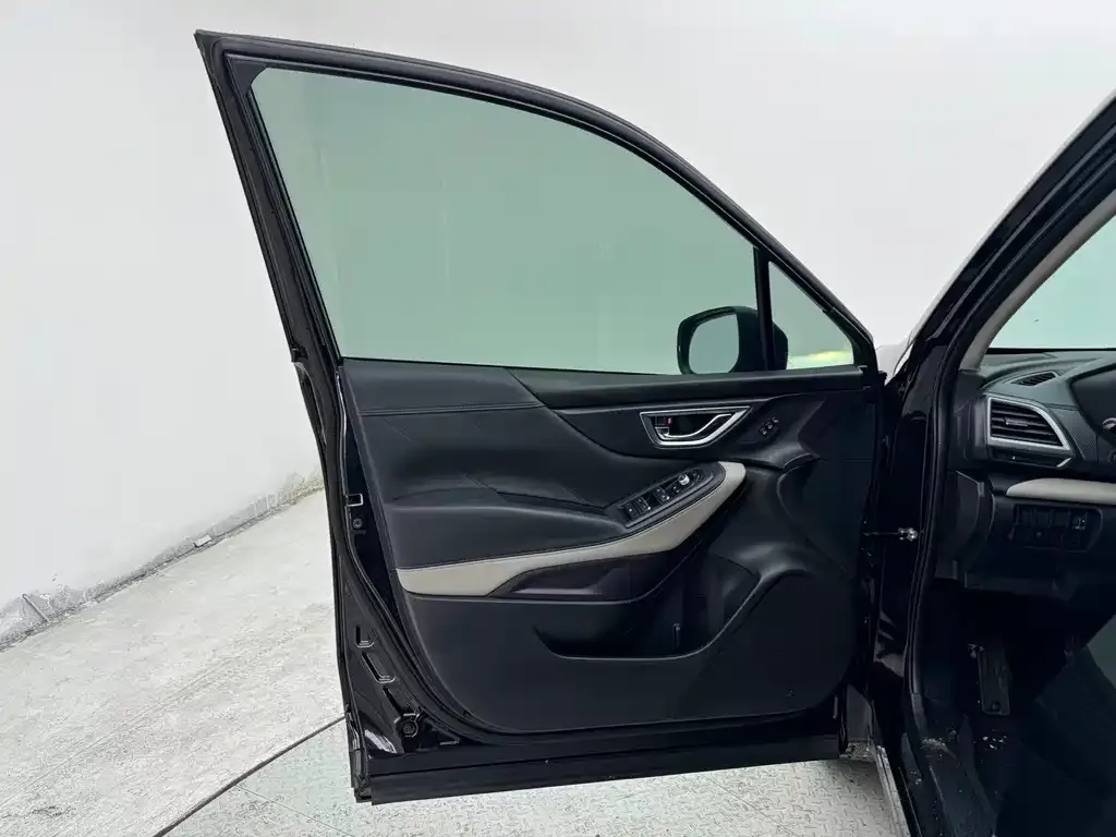Subaru Forester 2022 из CN, фото 7