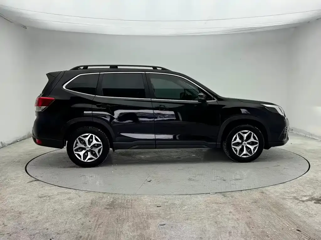 Subaru Forester 2022 из CN, фото 6