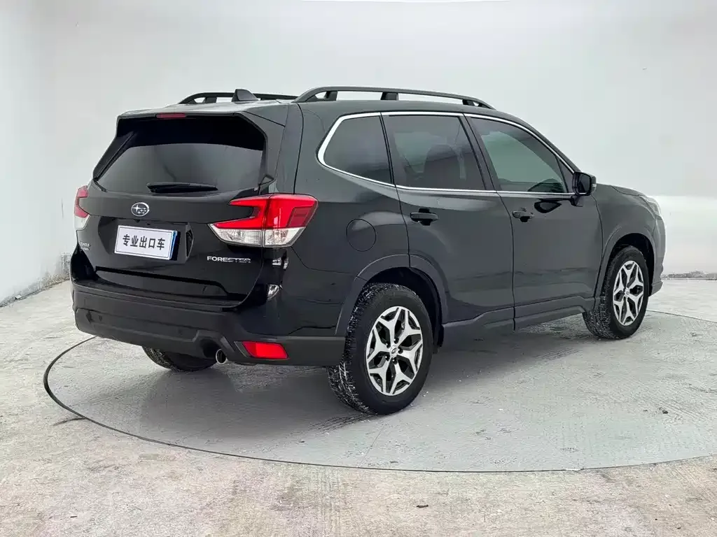 Subaru Forester 2022 из CN, фото 2