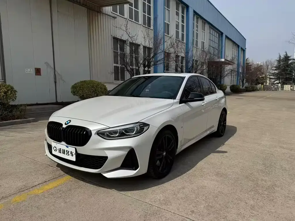 BMW 1 Series — фото 1