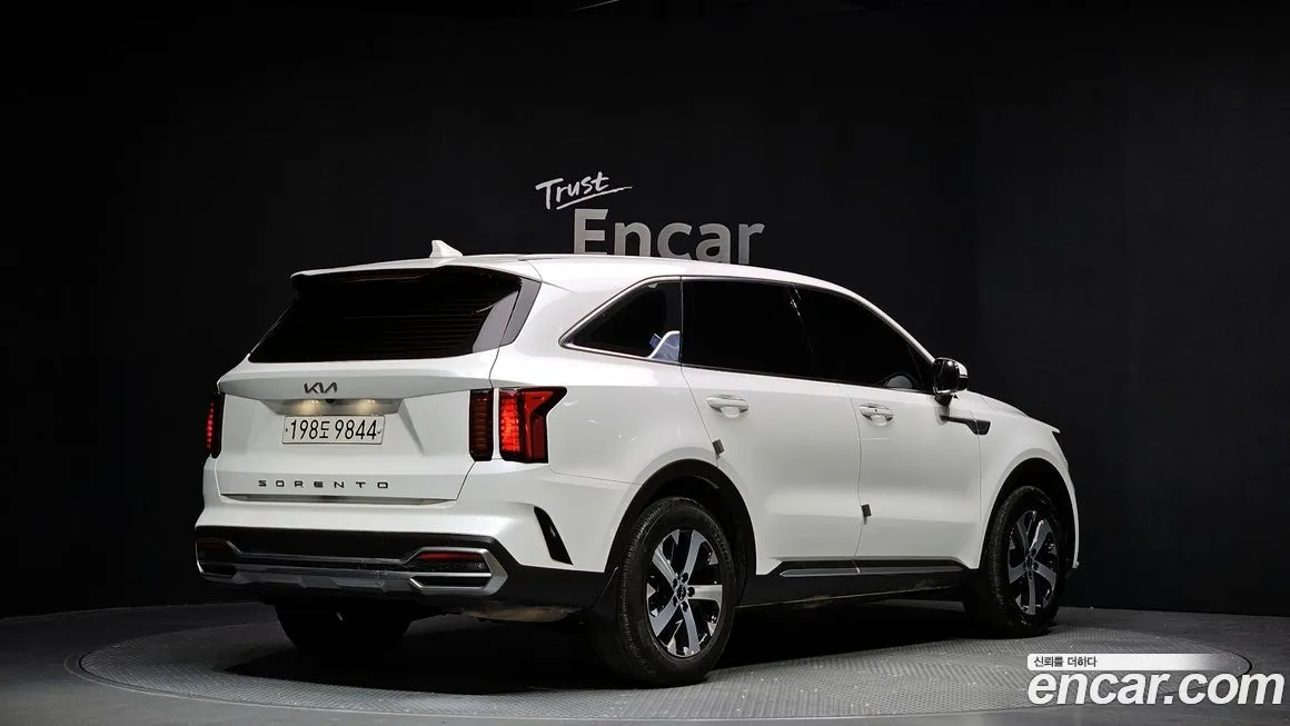 Kia Sorento — фото 5