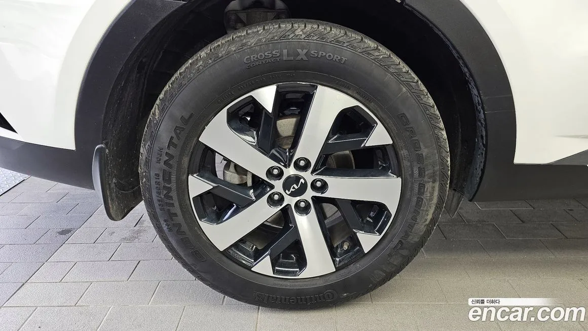 Kia Sorento — фото 8