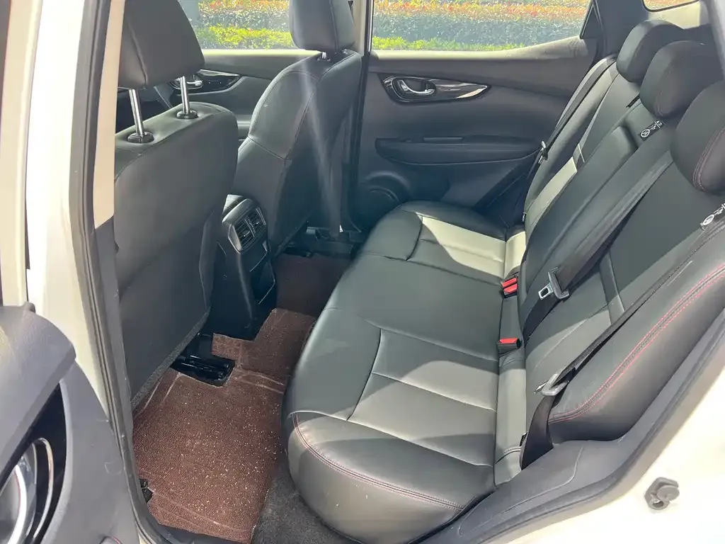 Nissan Qashqai 2024 из CN, фото 2