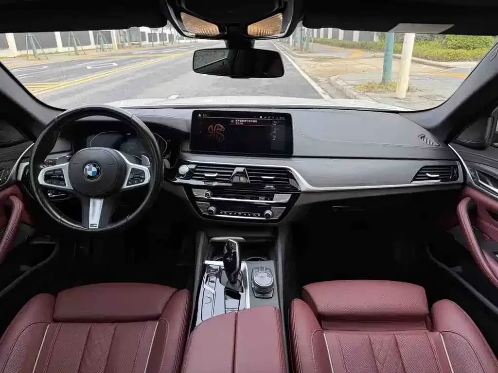 BMW 5 Series — фото 4