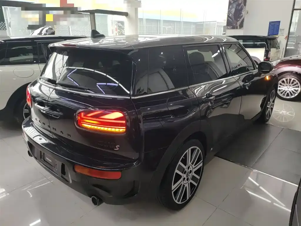 MINI Clubman — фото 7