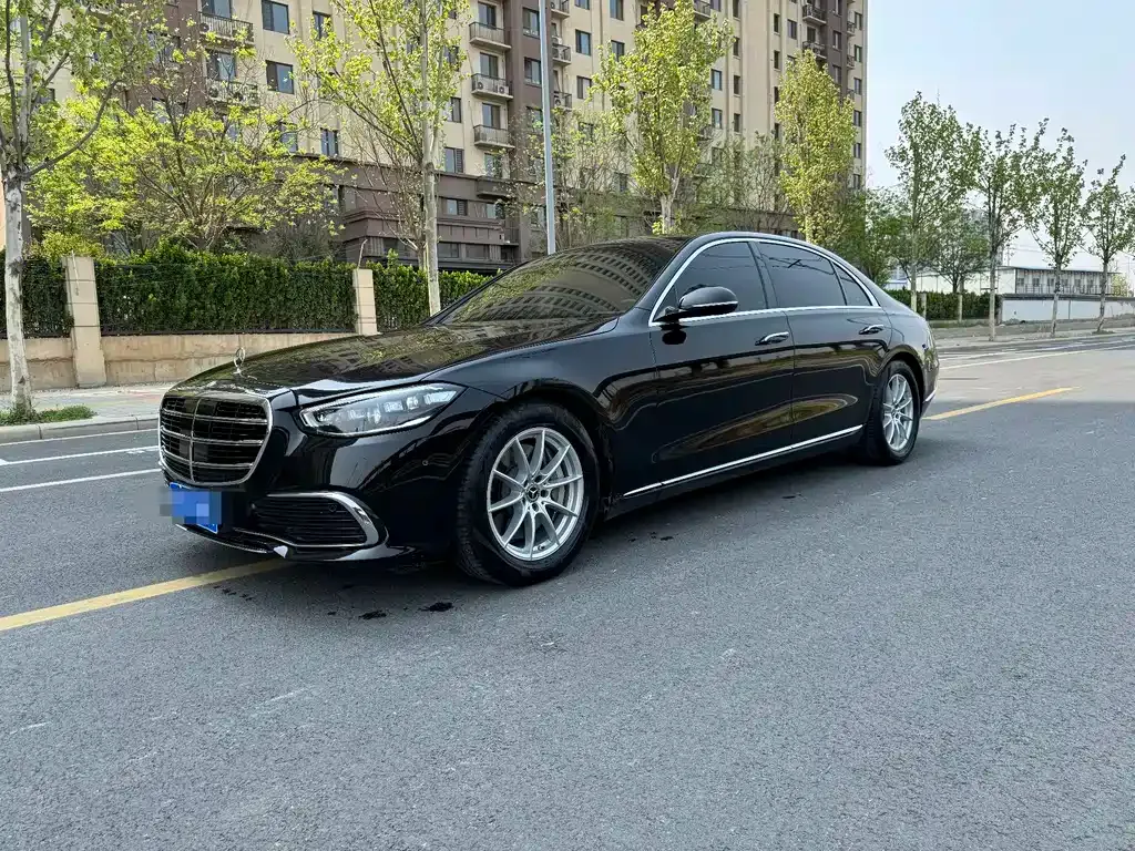 Mercedes-Benz S-Class — фото 1