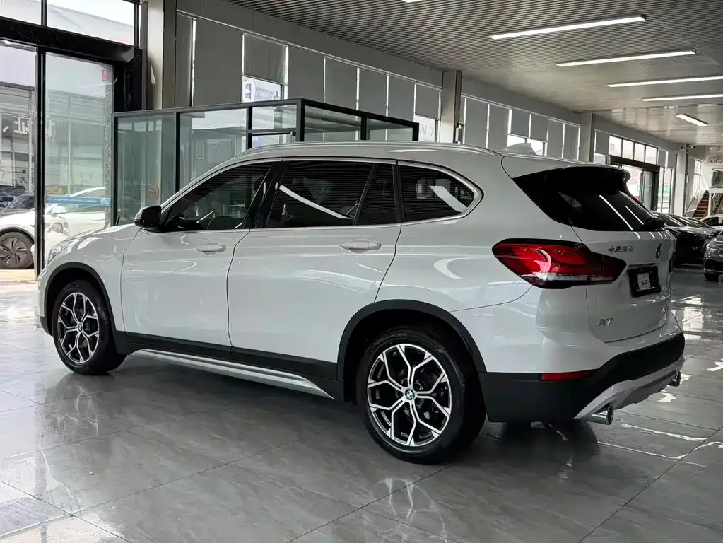 BMW X1 — фото 6