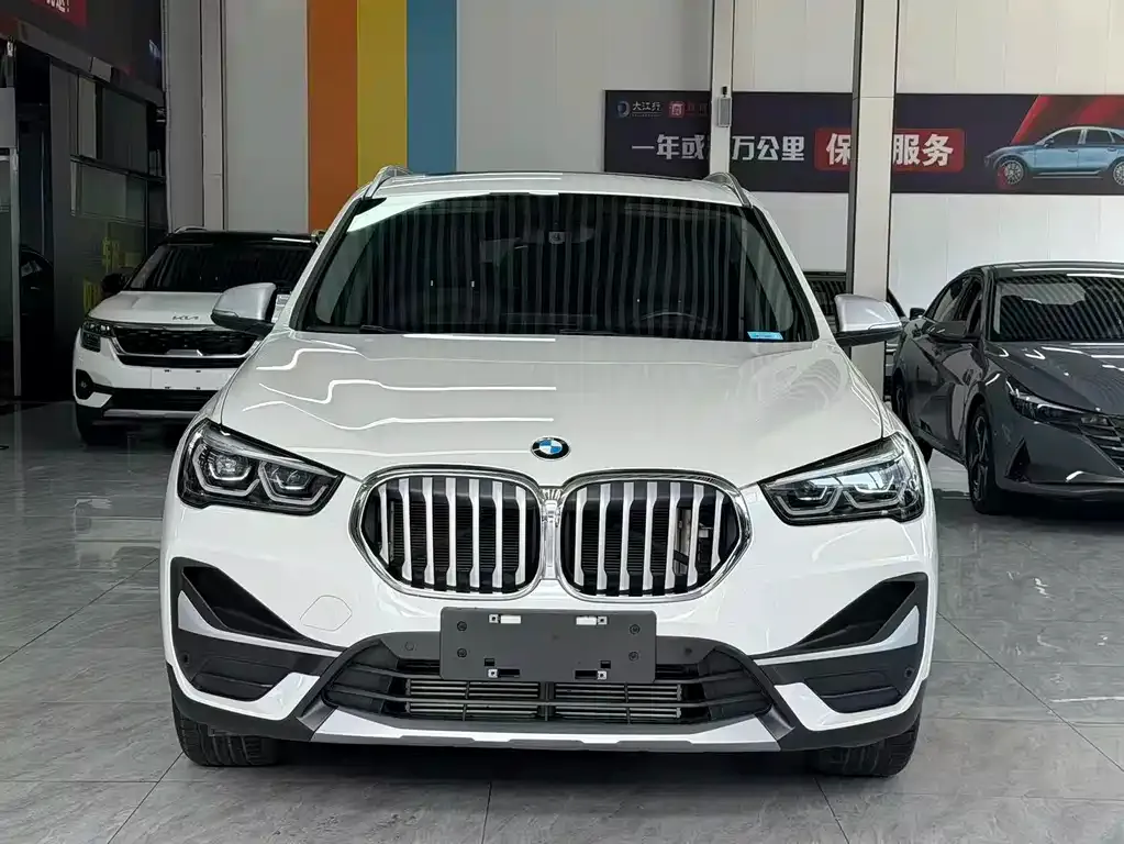 BMW X1 — фото 5