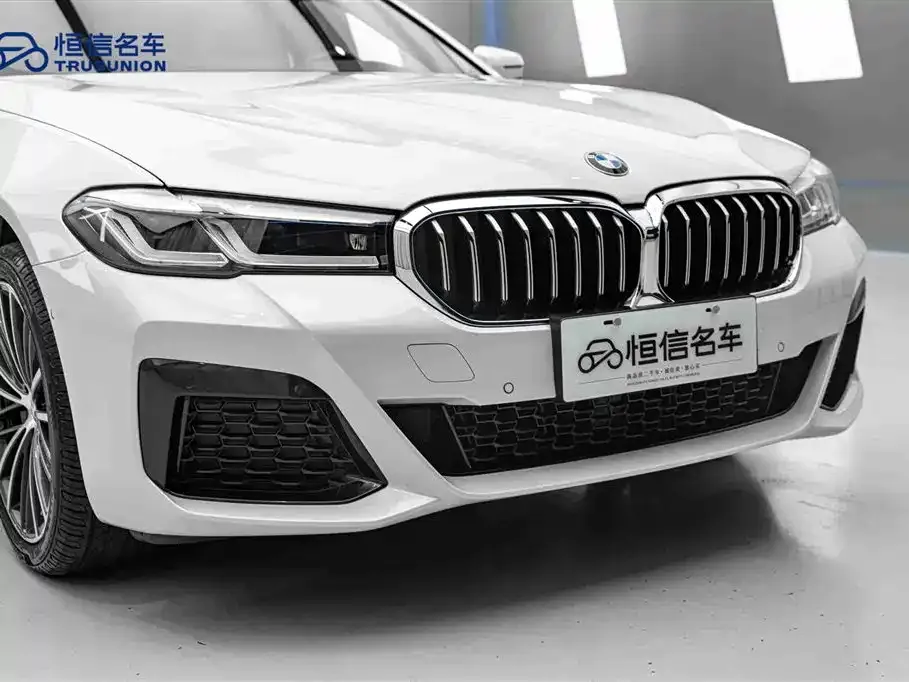 BMW 5 Series — фото 10
