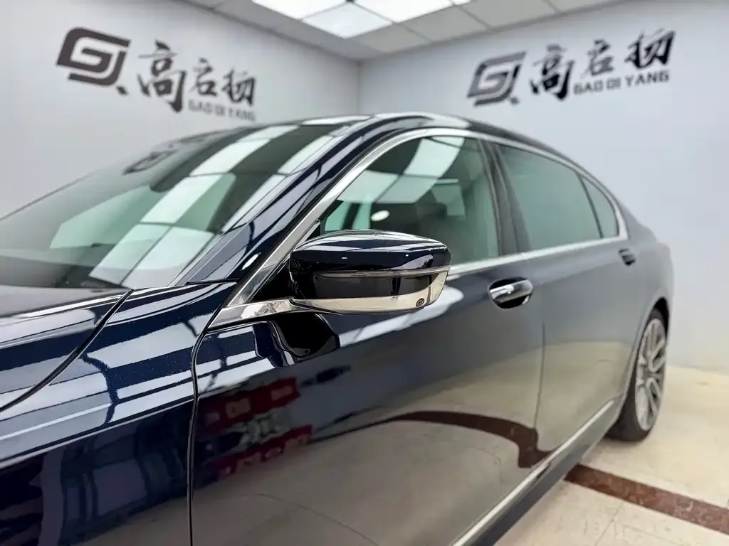 BMW 7 Series 2021 из CN, фото 8
