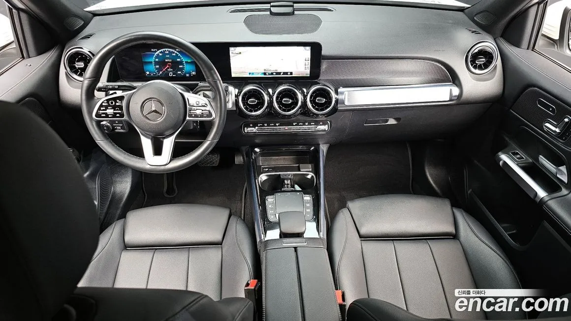 Mercedes-Benz GLB-Class — фото 10