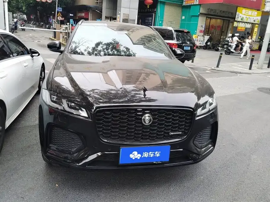 Jaguar F-PACE — фото 10