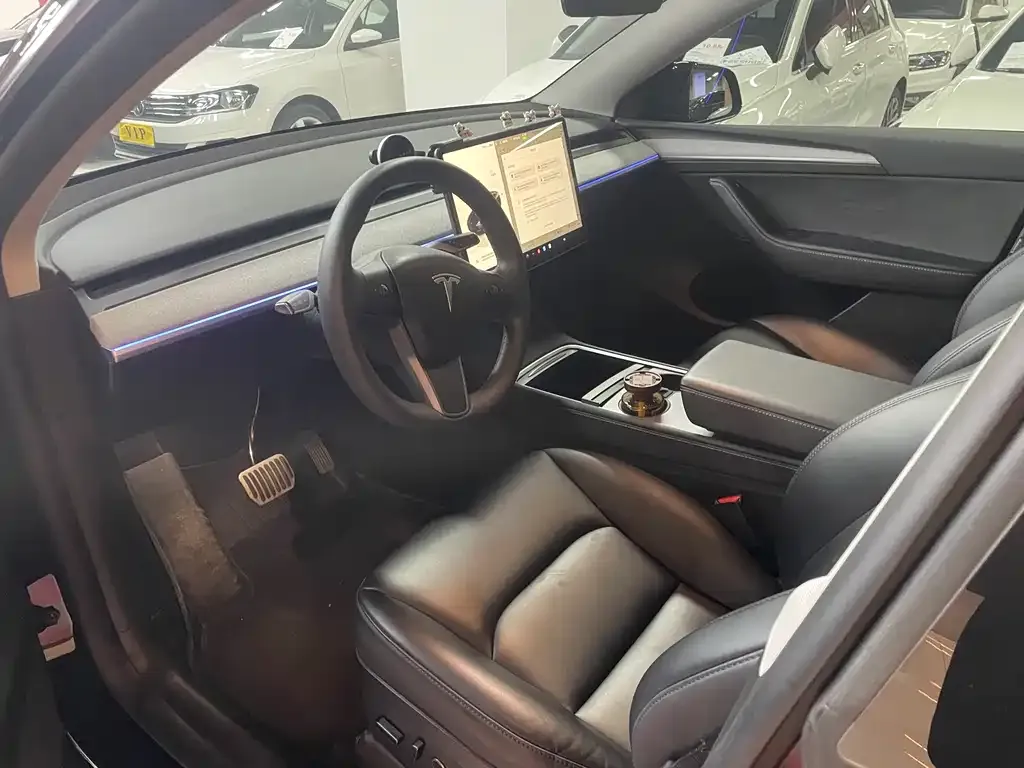 Tesla Model Y 2024 из CN, фото 8