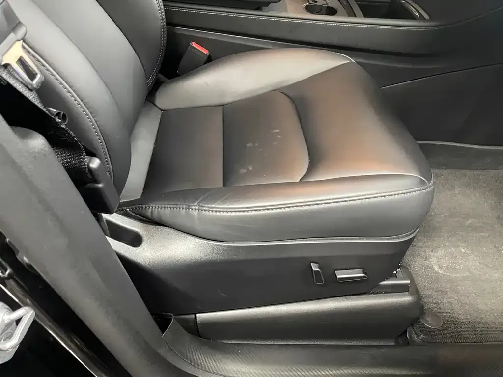 Tesla Model Y 2024 из CN, фото 5