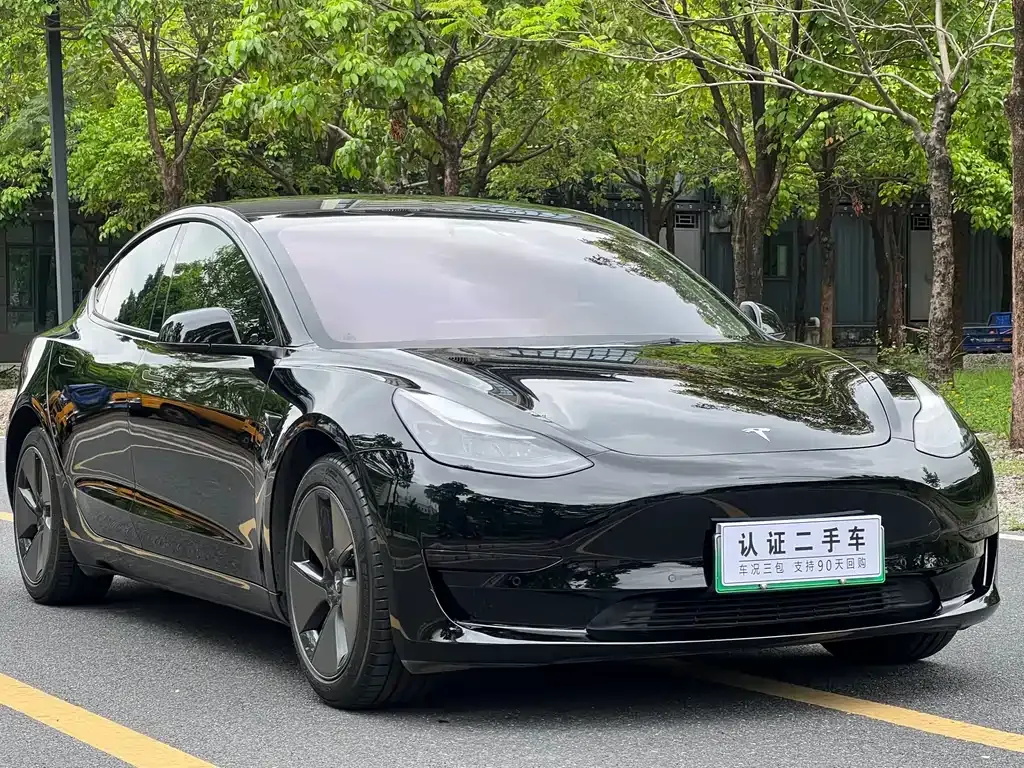 Tesla Model 3 — фото 8