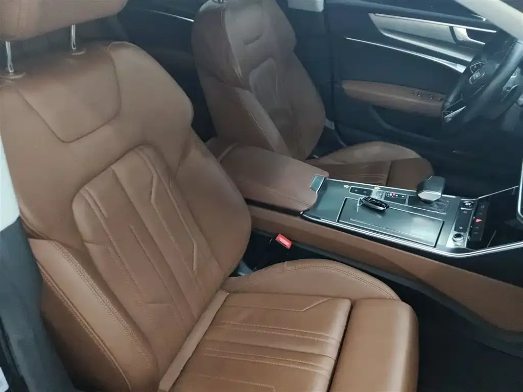 Audi A7 — фото 2