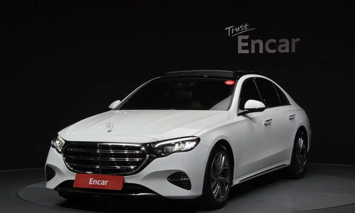 Mercedes-Benz E-Class — фото 1