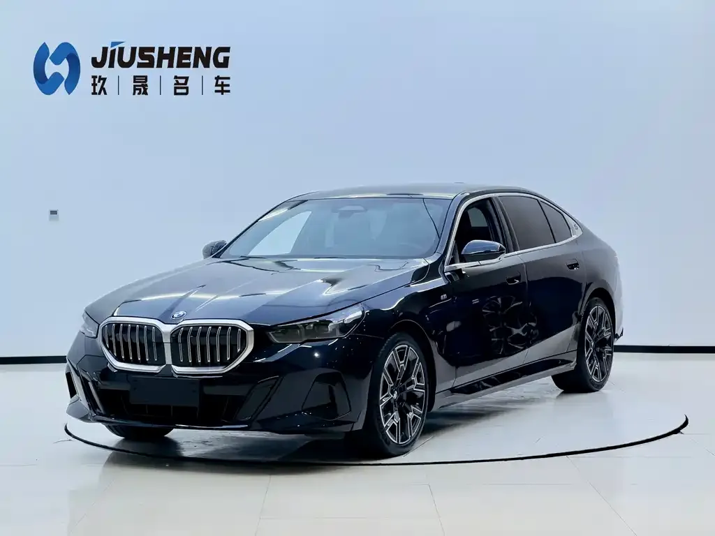 BMW 5 Series — фото 1