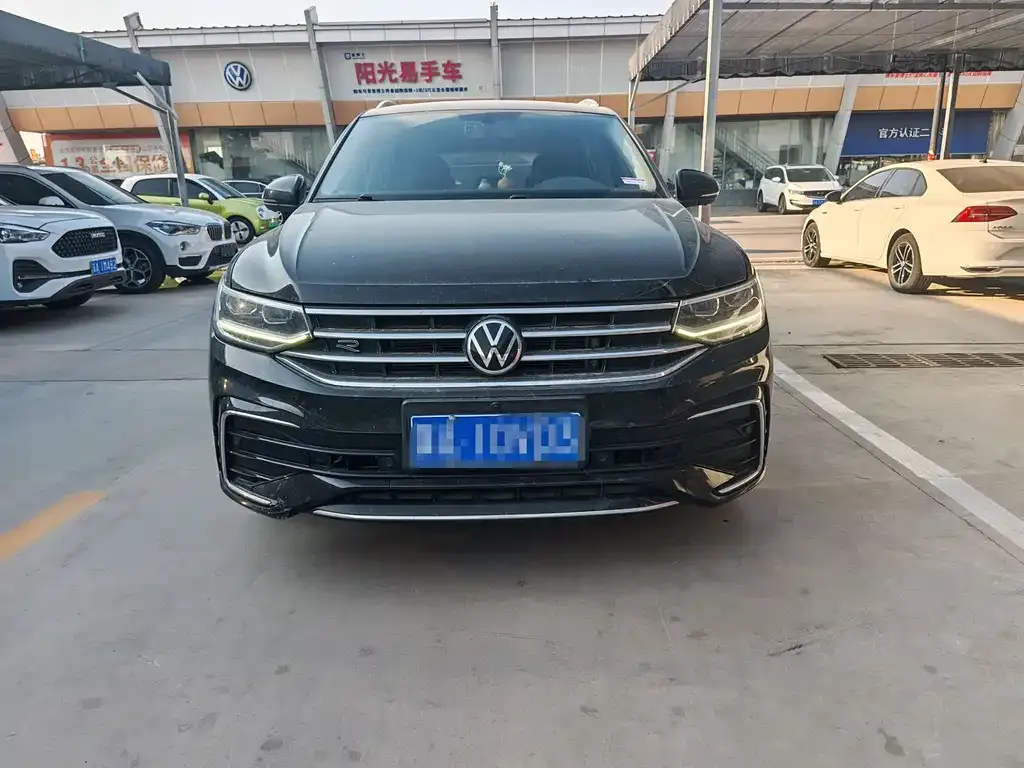 Volkswagen Tiguan L — фото 3