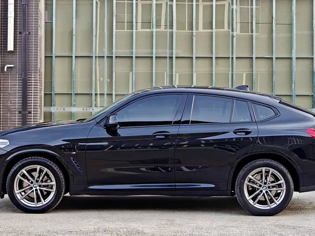 BMW X4 — фото 4