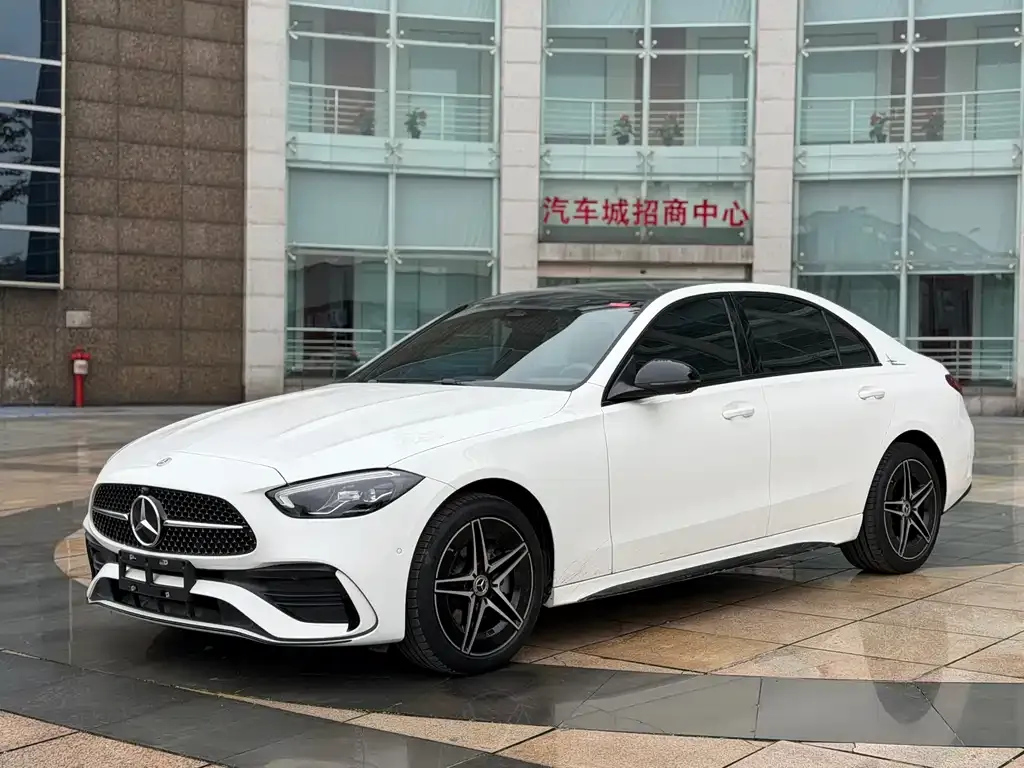 Mercedes-Benz C-Class — фото 1