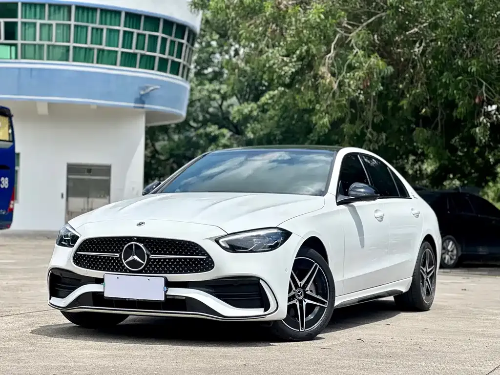 Mercedes-Benz C-Class — фото 1