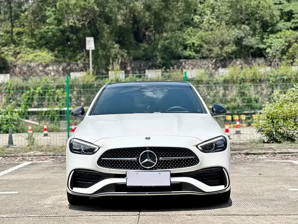 Mercedes-Benz C-Class — фото 10