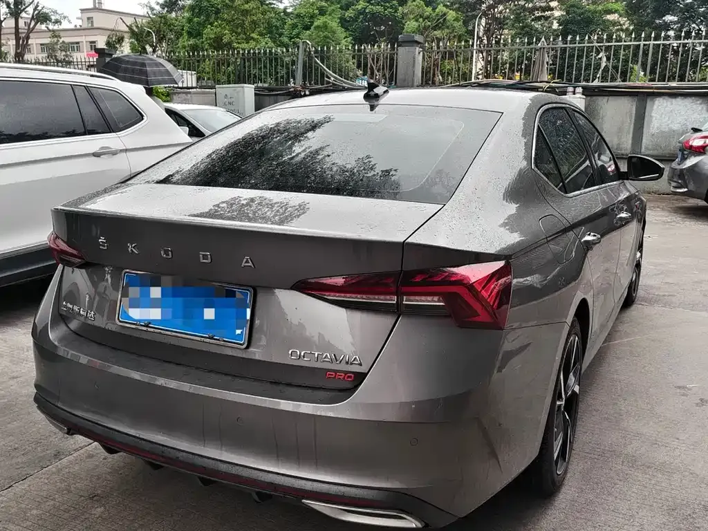 Skoda Octavia — фото 7