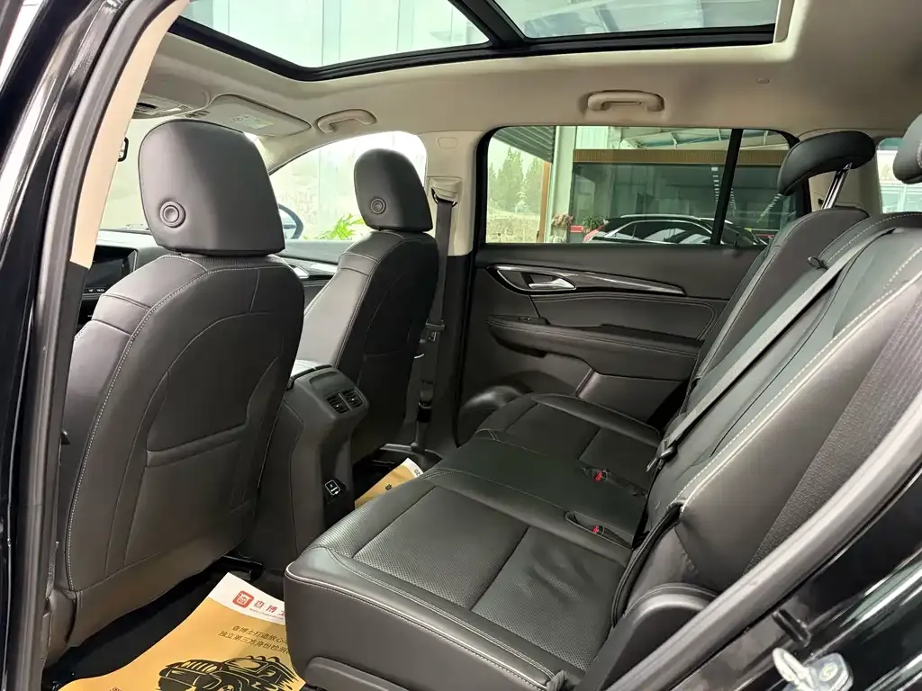 Buick Envision Plus — фото 4