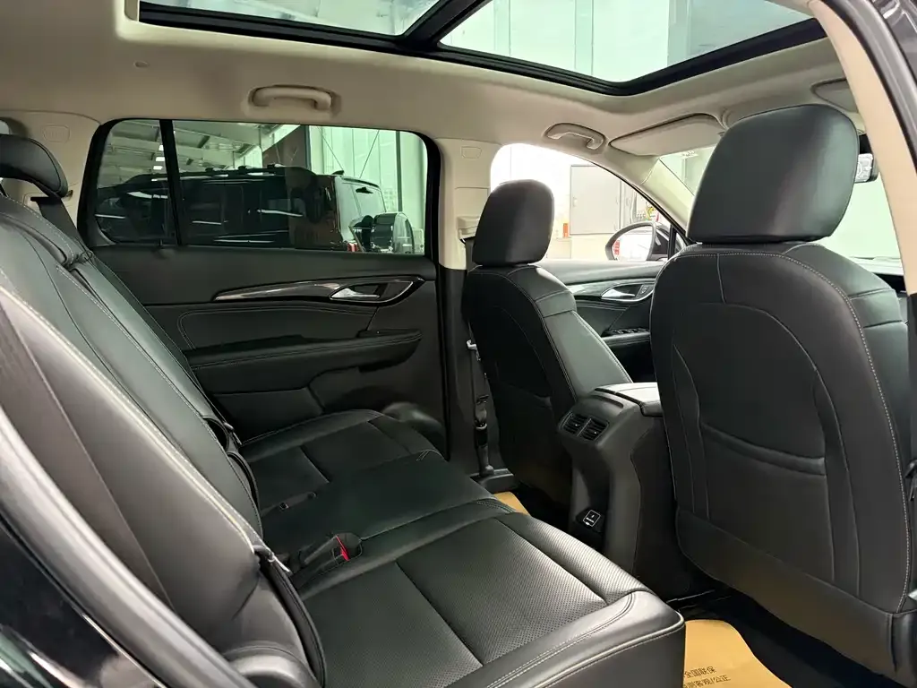 Buick Envision Plus — фото 2